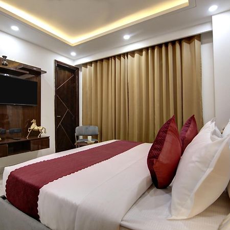 Limewood Stay - Millennium Huda City Center Gurgaon Exterior photo