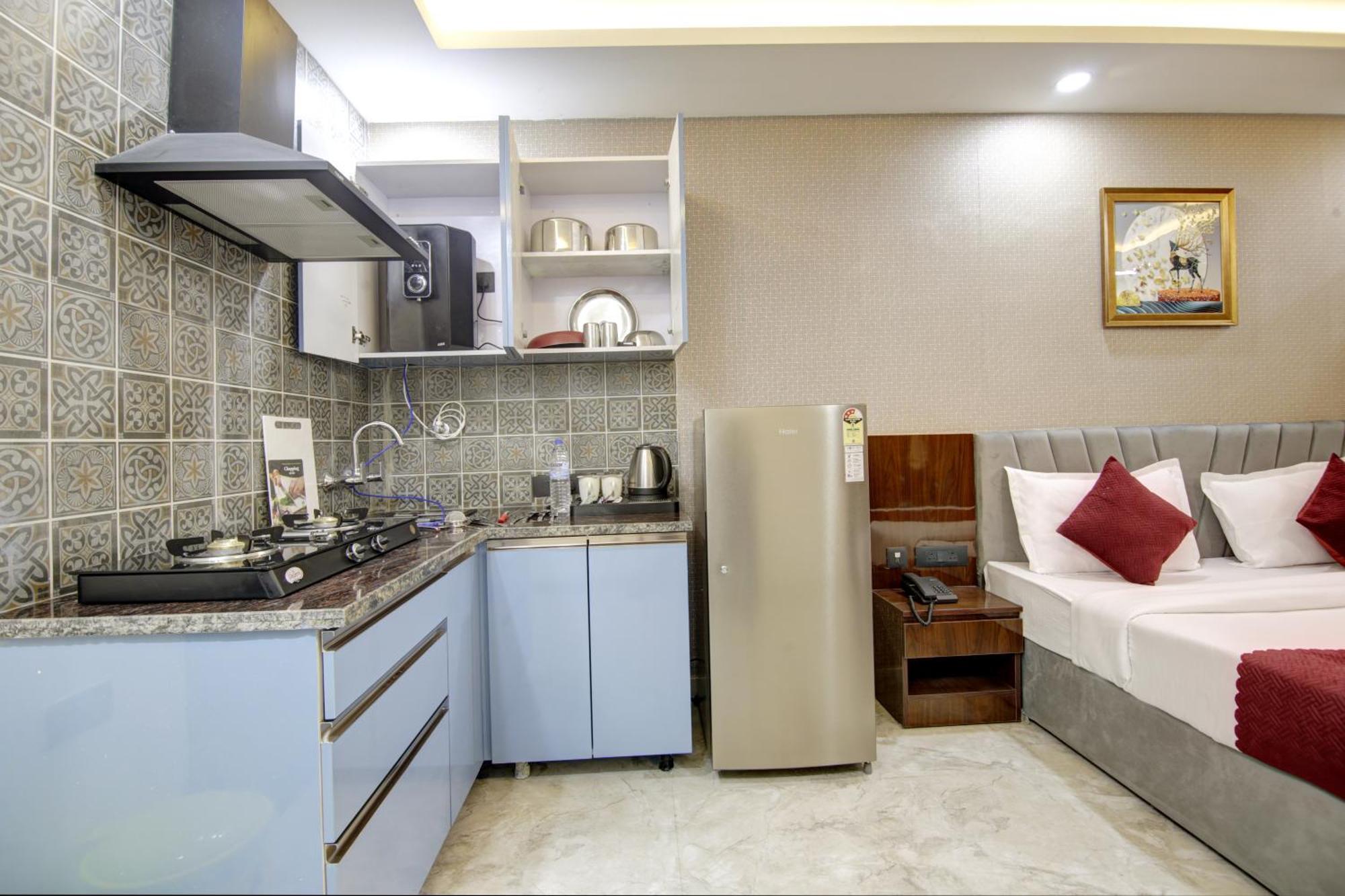 Limewood Stay - Millennium Huda City Center Gurgaon Exterior photo