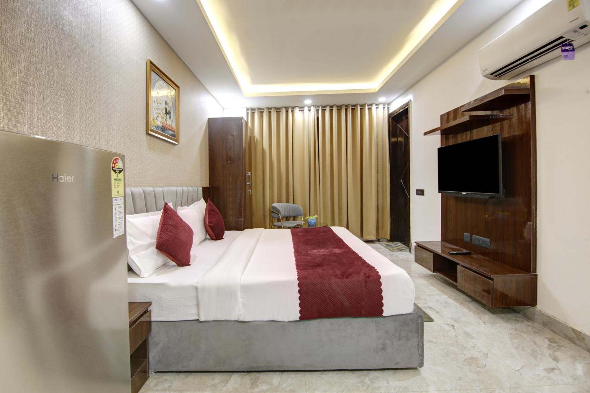 Limewood Stay - Millennium Huda City Center Gurgaon Exterior photo