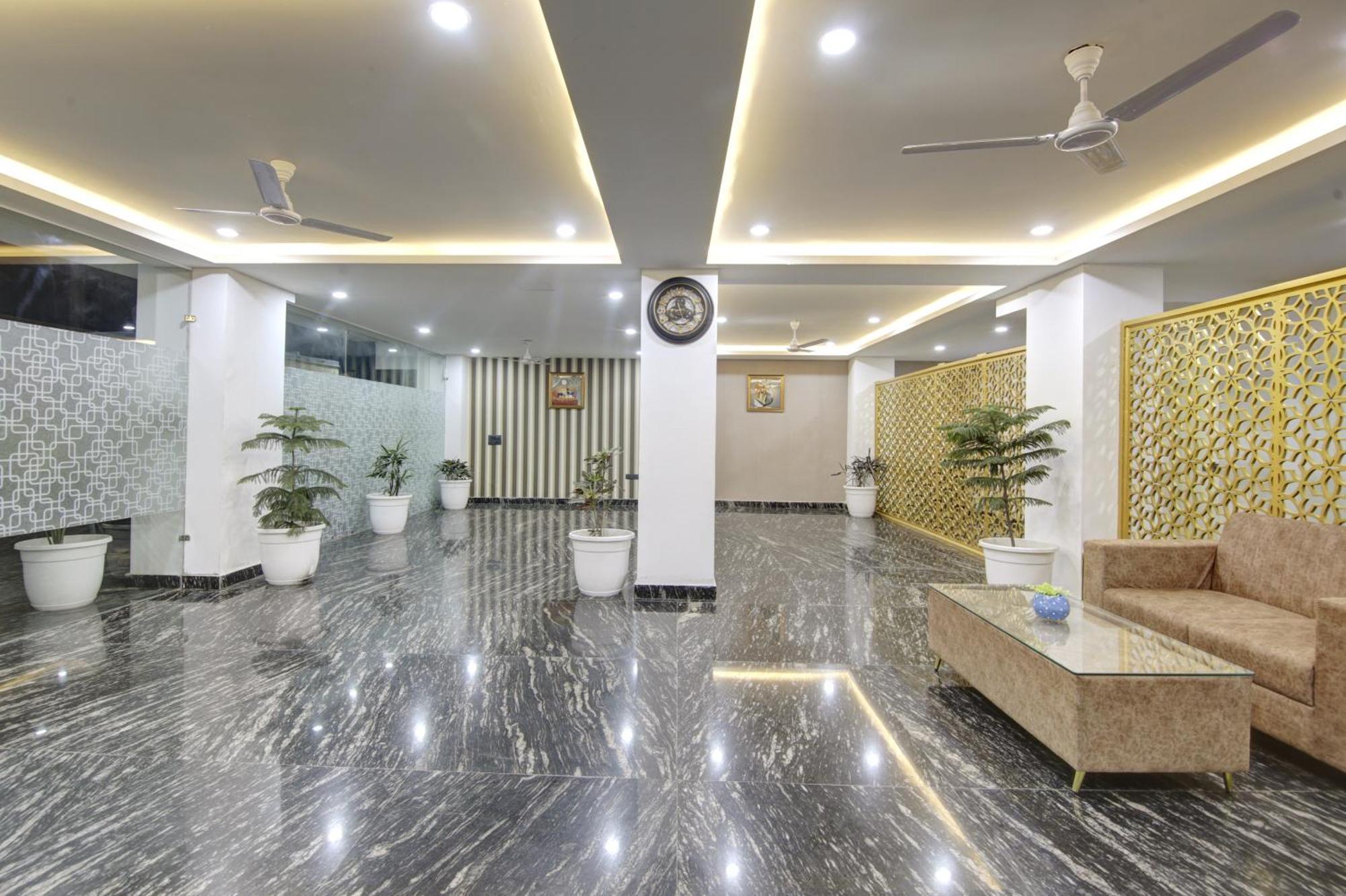 Limewood Stay - Millennium Huda City Center Gurgaon Exterior photo