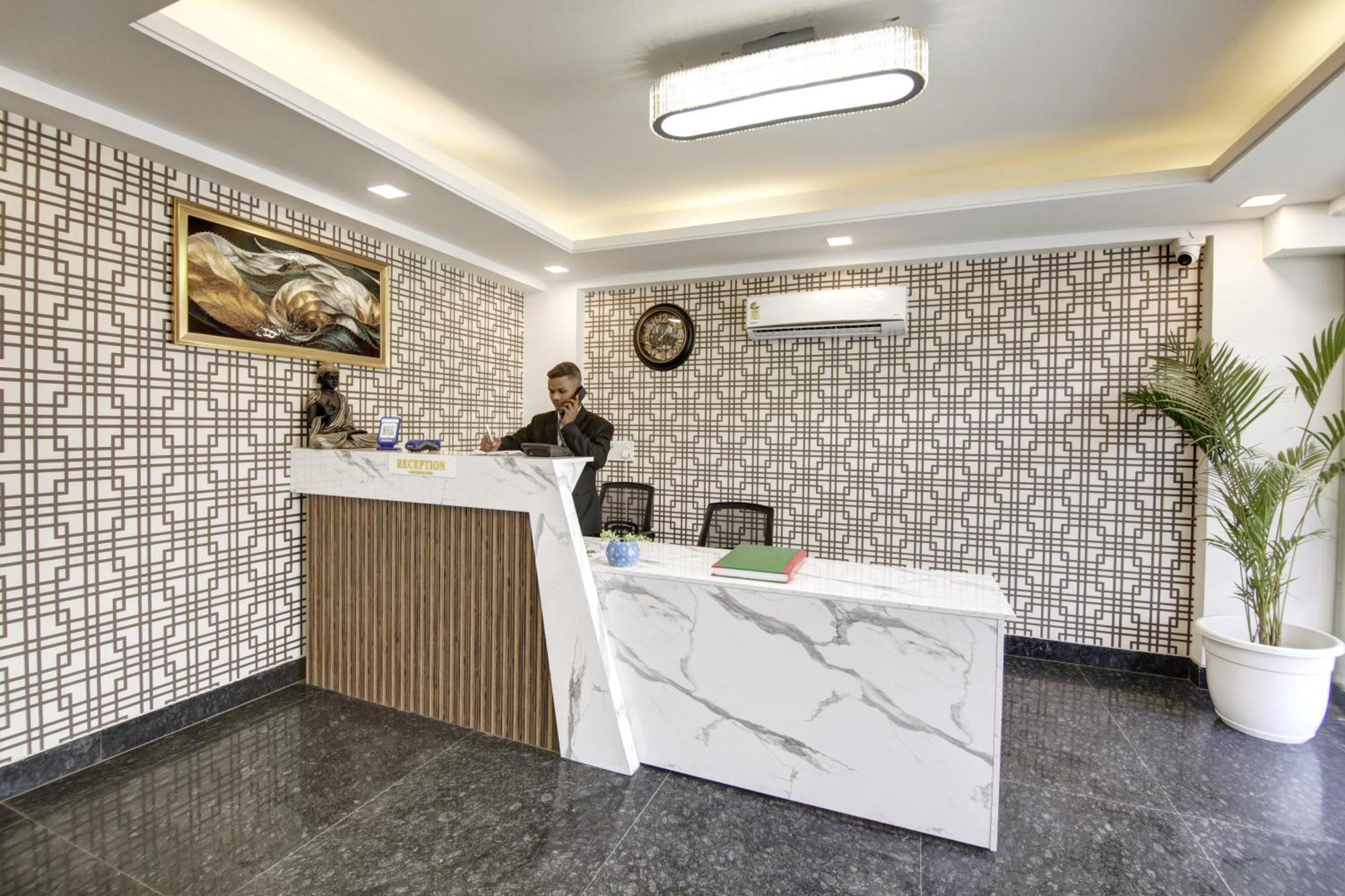 Limewood Stay - Millennium Huda City Center Gurgaon Exterior photo