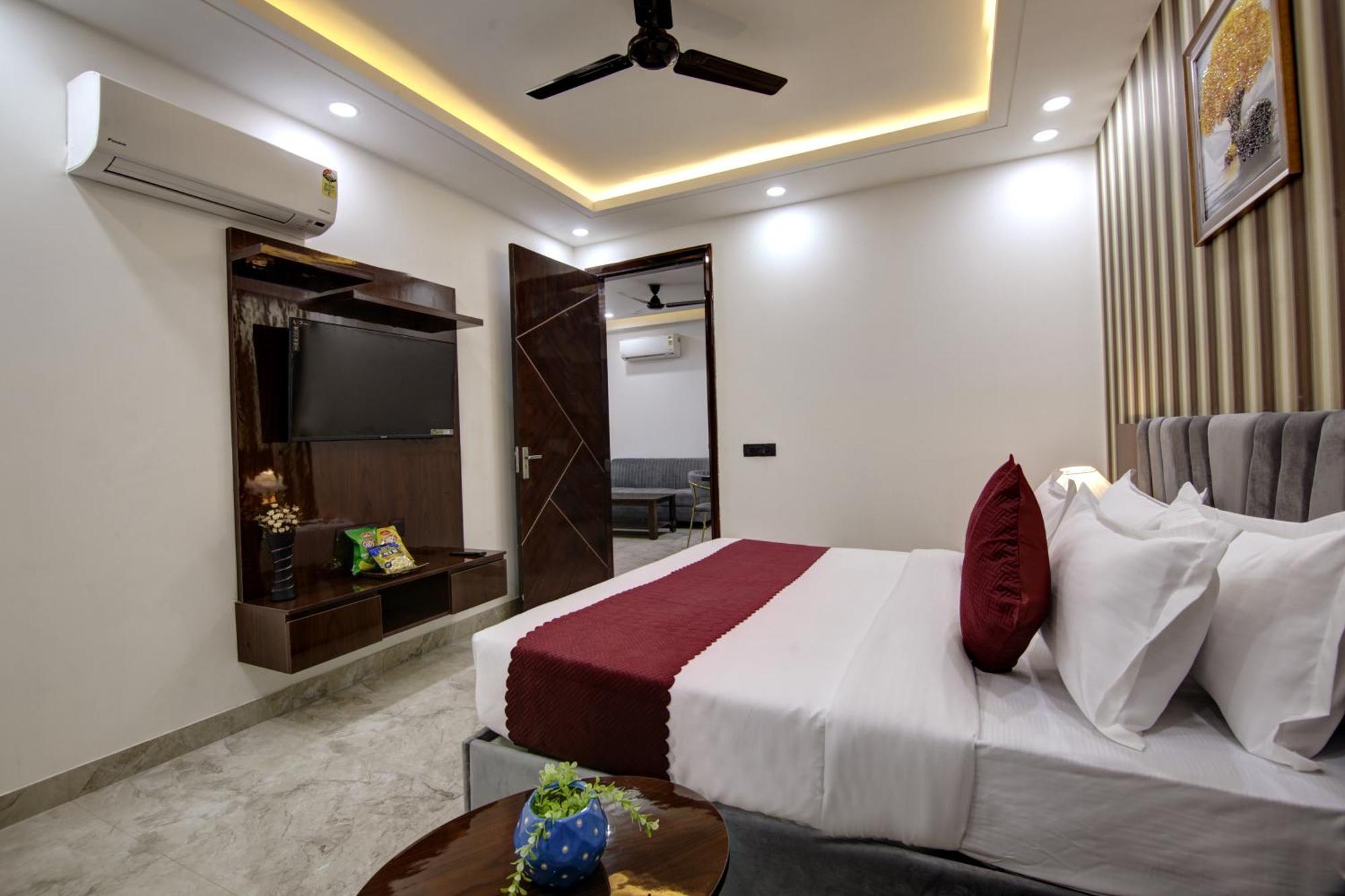 Limewood Stay - Millennium Huda City Center Gurgaon Exterior photo