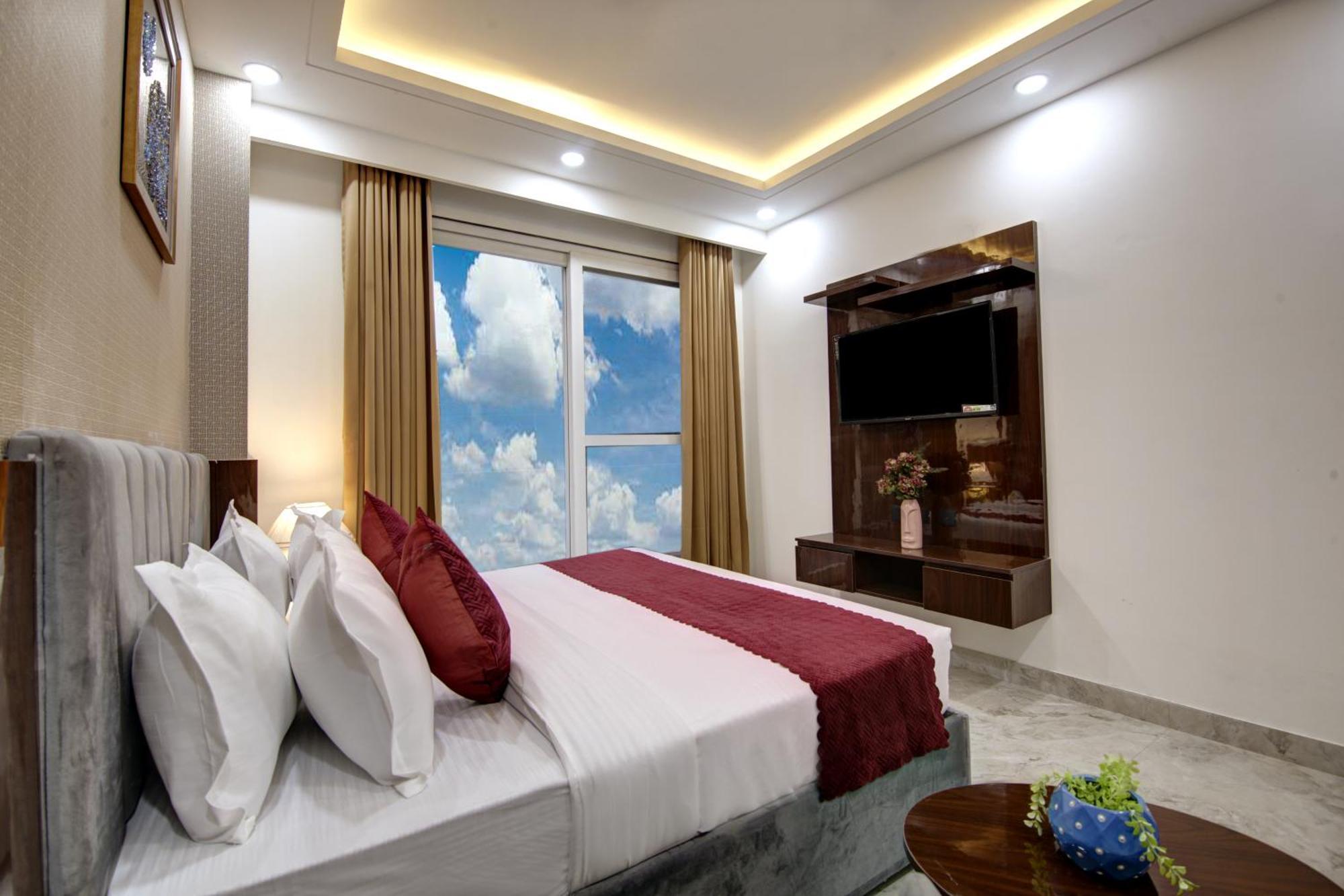 Limewood Stay - Millennium Huda City Center Gurgaon Exterior photo