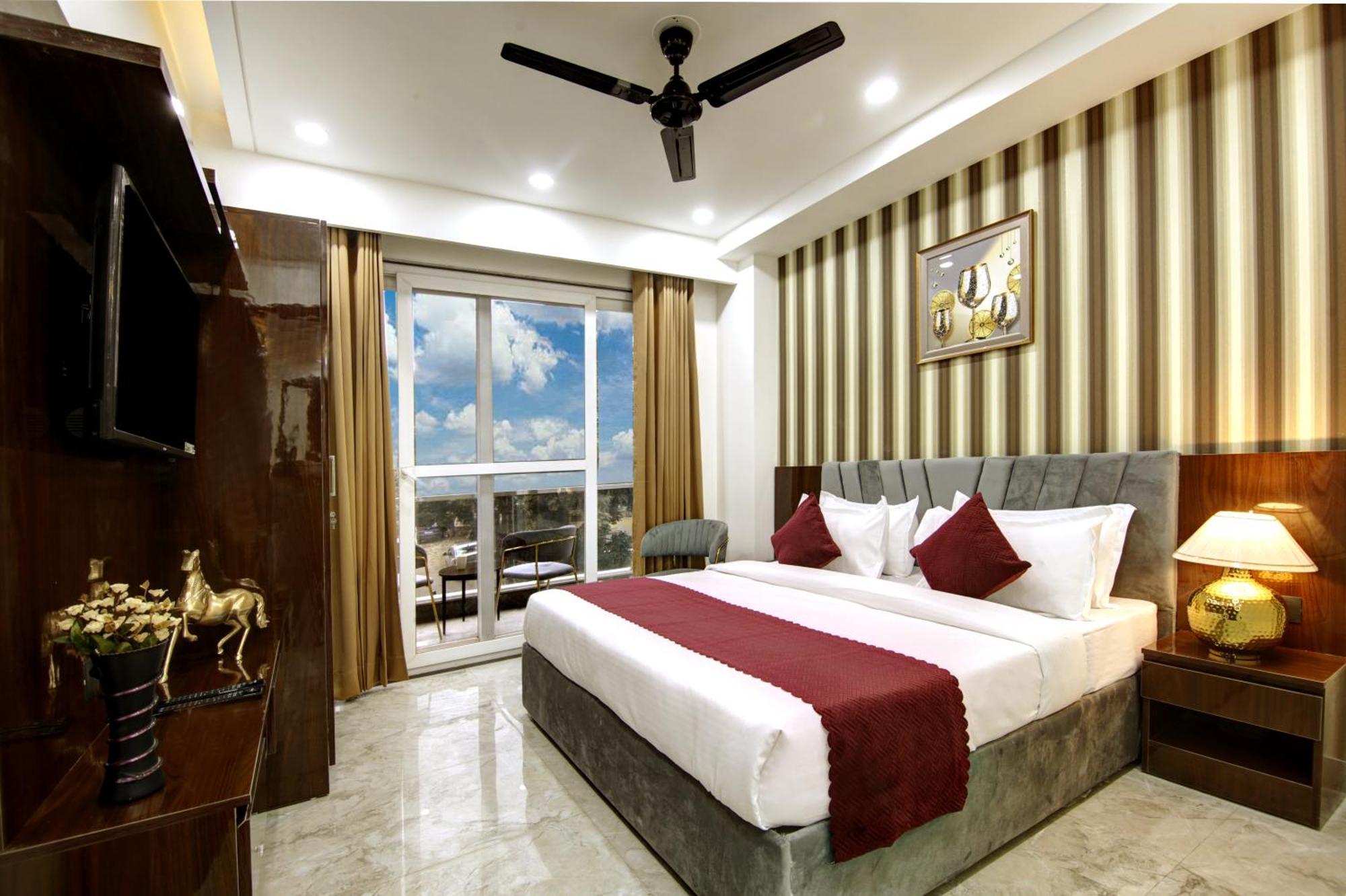 Limewood Stay - Millennium Huda City Center Gurgaon Exterior photo