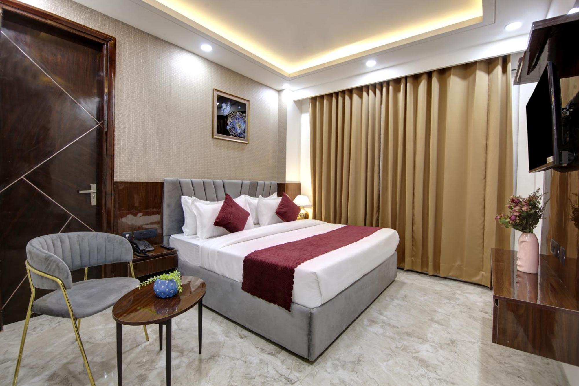 Limewood Stay - Millennium Huda City Center Gurgaon Exterior photo
