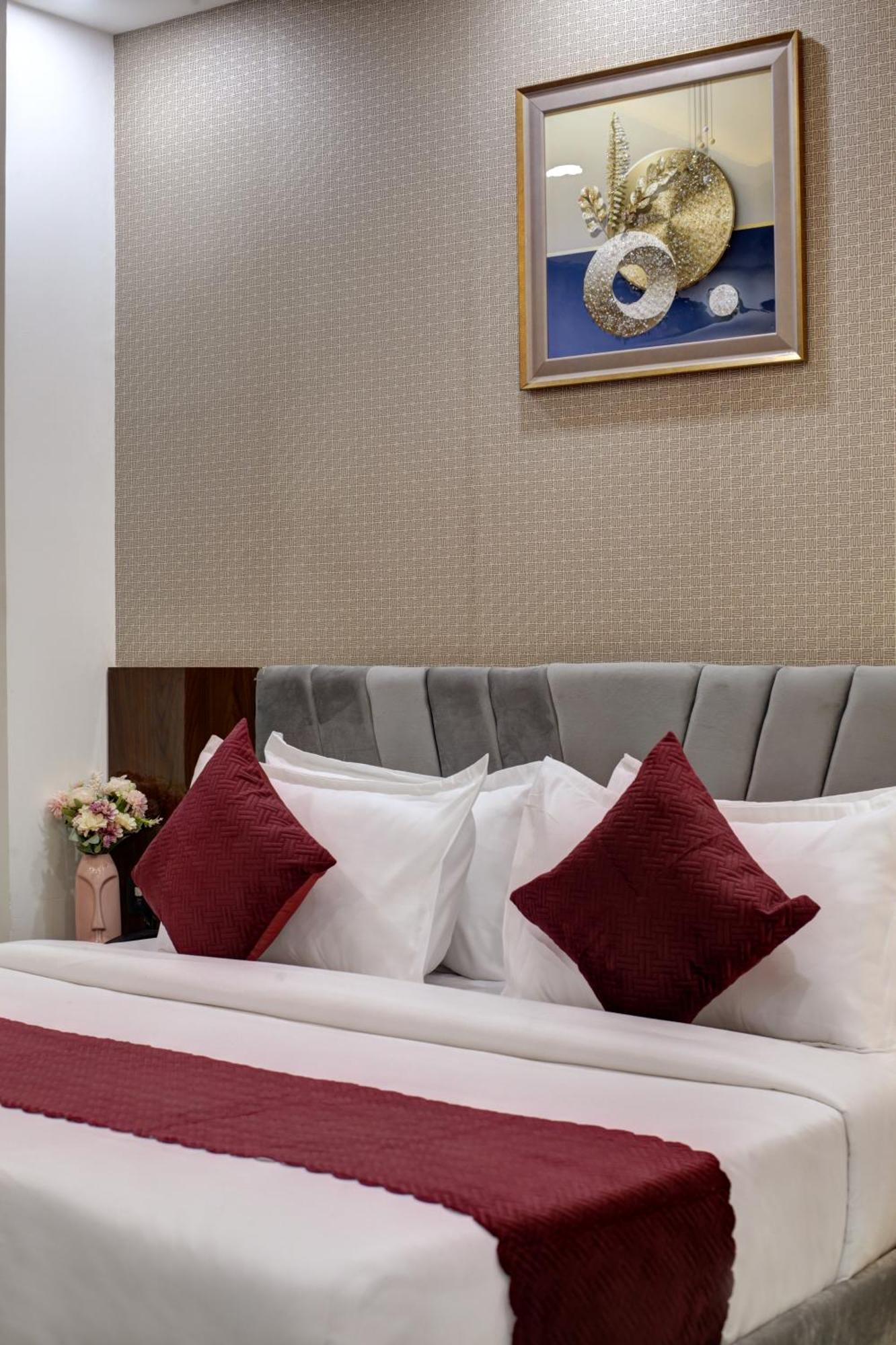 Limewood Stay - Millennium Huda City Center Gurgaon Exterior photo