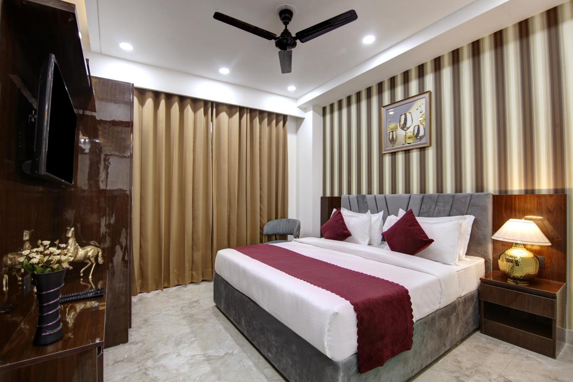 Limewood Stay - Millennium Huda City Center Gurgaon Exterior photo